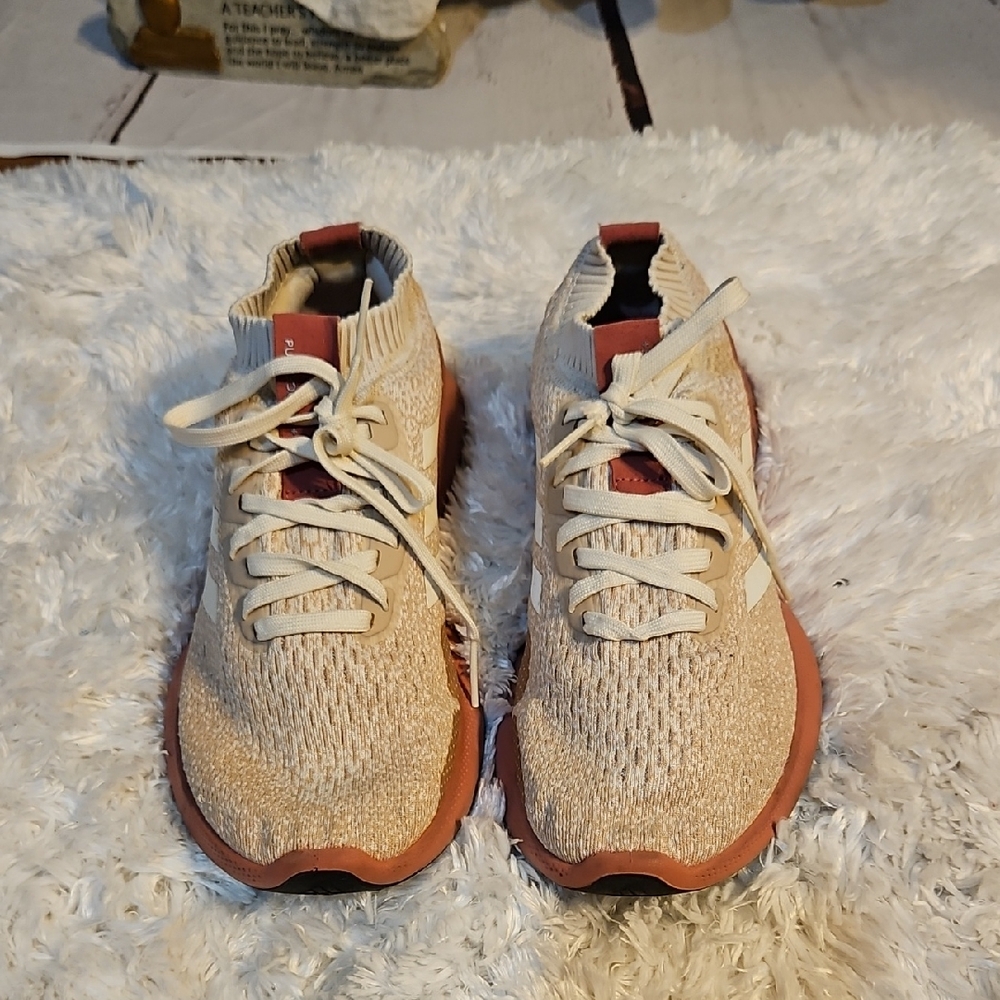Adidas Edge Lux 4 Knit Running Shoes Beige Athletic‎ Sneakers size 9